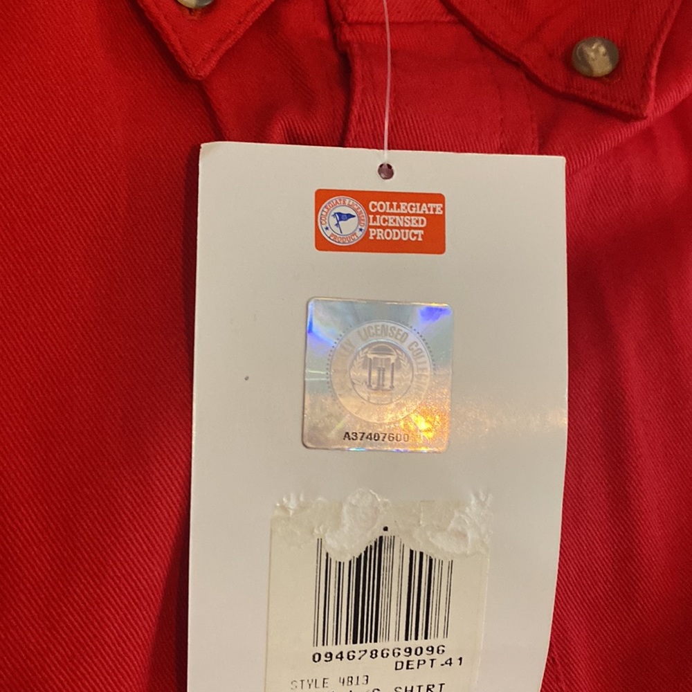 NWT - Red Oak - Collegiate licensed /Georgia -button down - Picture 14 of 14